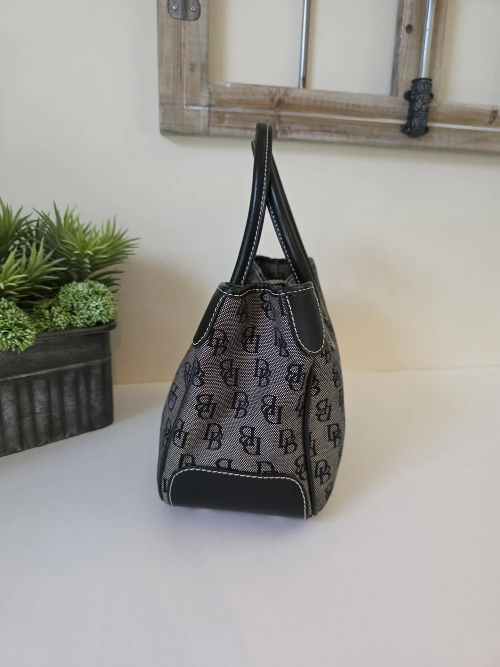 Dooney & Bourke dooney bourke